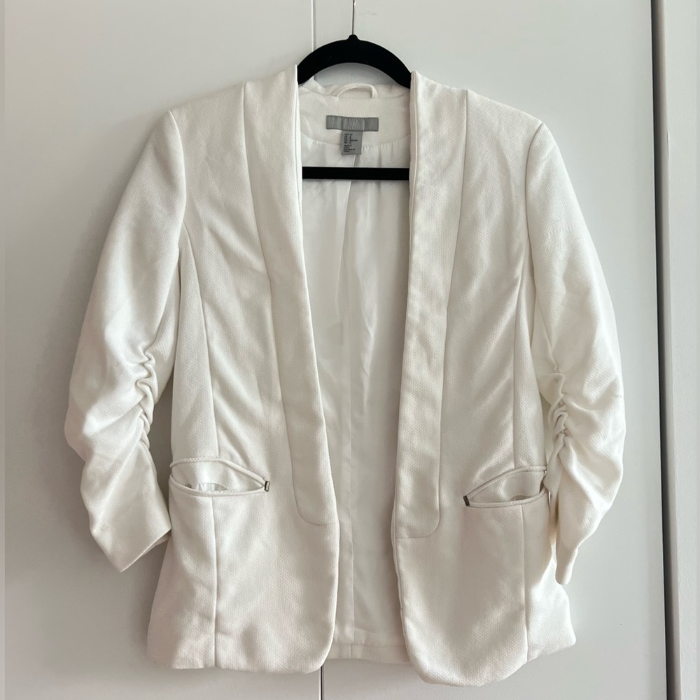 white h&m blazer
